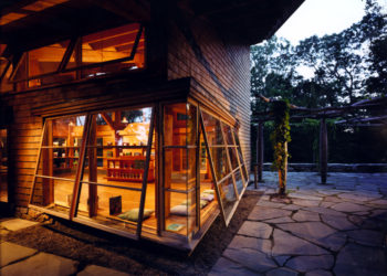 poly hill arboretum visitor's center