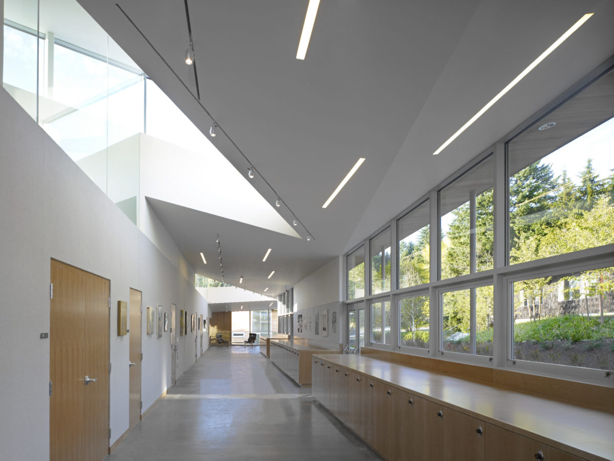 Oregon College of Art and Craft Hallway Design